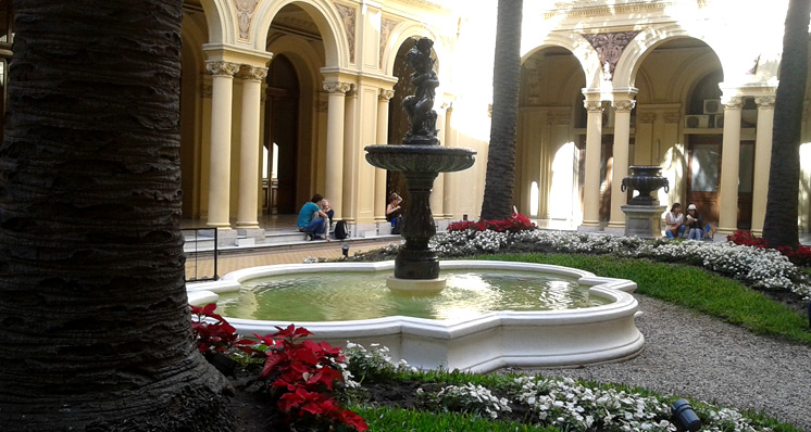 Dentro da Casa Rosada