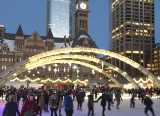 Conheça a pista de patinação no gelo mais popular de Toronto Patinação em Toronto