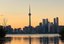 CN Tower: uma das torres mais altas do mundo